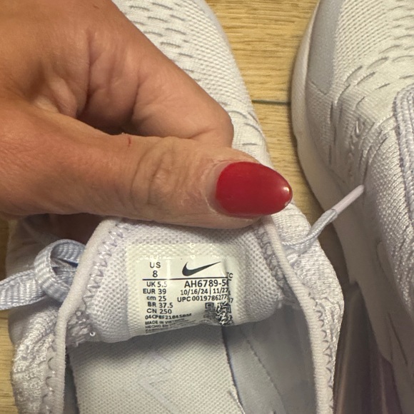 Nike Air Max 270 Lavender White Women's Sneakers - Picture 6 of 6